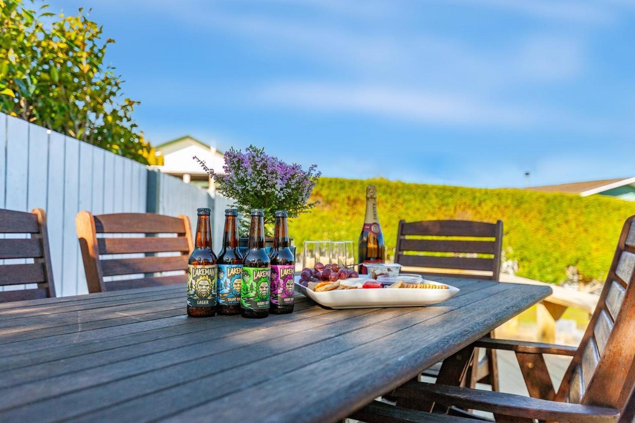 Golden Views On Golders - Hot Tub & Lake Views Tauposee Exterior foto
